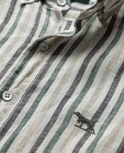 Load image into Gallery viewer, Gimmerburn Sports Fit Shirt - Leaf
