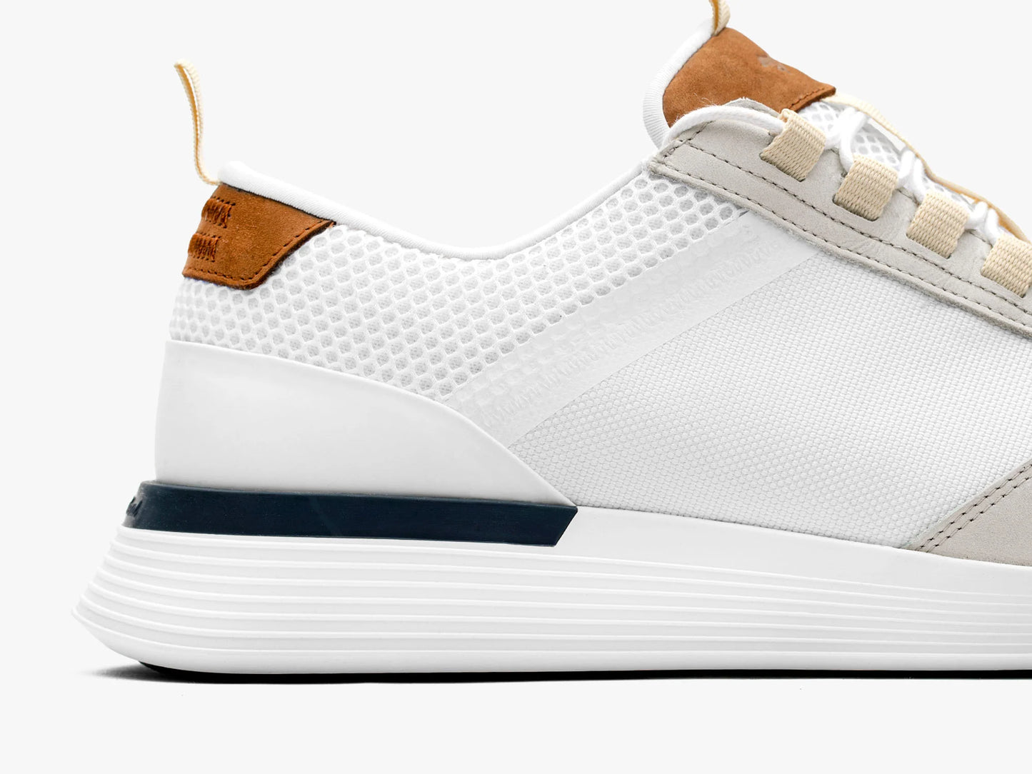Crossover Victory Trainer - White/White