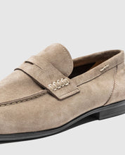 Load image into Gallery viewer, St James Loafer - Sand
